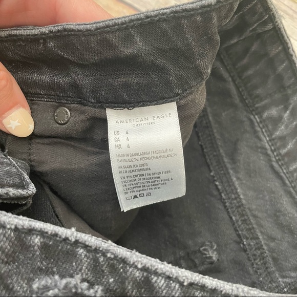 American Eagle Black Denim Shorts - Picture 3 of 7